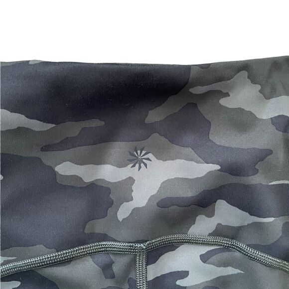 ATHLETA Ultimate Camo 7/8 Tight Green Black Size 2X - Picture 8 of 8